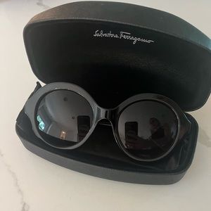 Ferragamo Womens sunglasses